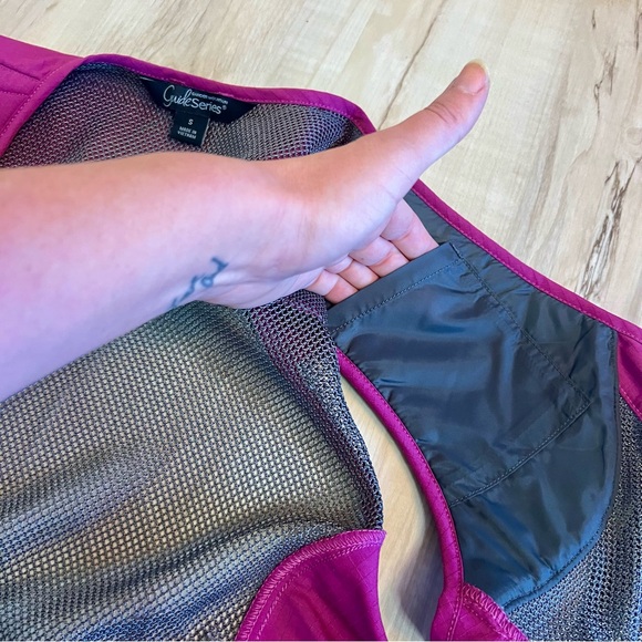 Gander Mountain GUIDE SERIES Purple Hunting Shooting Vest Mesh Women's Small - Picture 7 of 13